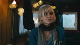 Alli Neumann - Christmas Crossfire (Wir konnen nicht anders) (2020) celeb naked boobs