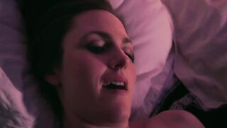 Francesca Fowler - Pull (2020) celebrity sexy video