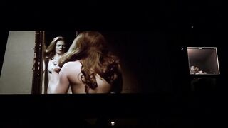 Ilknur Bahadir, Jenny Konig - Orlando (Schaubuhne am Lehniner Platz) (2020) celebs nude boobs scene