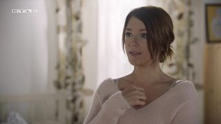 Iris Mareike Steen, Ulrike Frank - GZSZ e7152 (2020) celebrity boobs scene