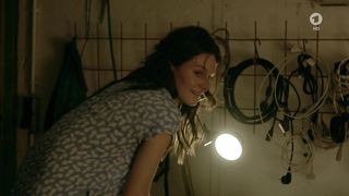 Lilith HaÃ le - Ein Schritt zu viel (2020) celeb topless video