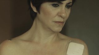 Melanie Olivares - Perdida s01e10 (2020) celebs boobs scene