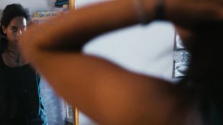 Melissa Irowa, Sara Toth - Liebe, Sex und Sehnsucht (Lovecut) (2020) celebrity boobs scene