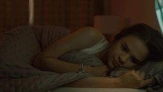 Veronica Velasquez - Perdida s01e02e08 (2020) actress boobs scene