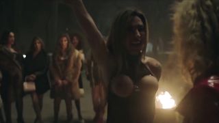 Daniela Santiago, Jedet, Sophia Lamar, Lara Martorell - Veneno s01e04 (2020) actress hot scene