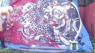 Naked Graffiti Artist_1