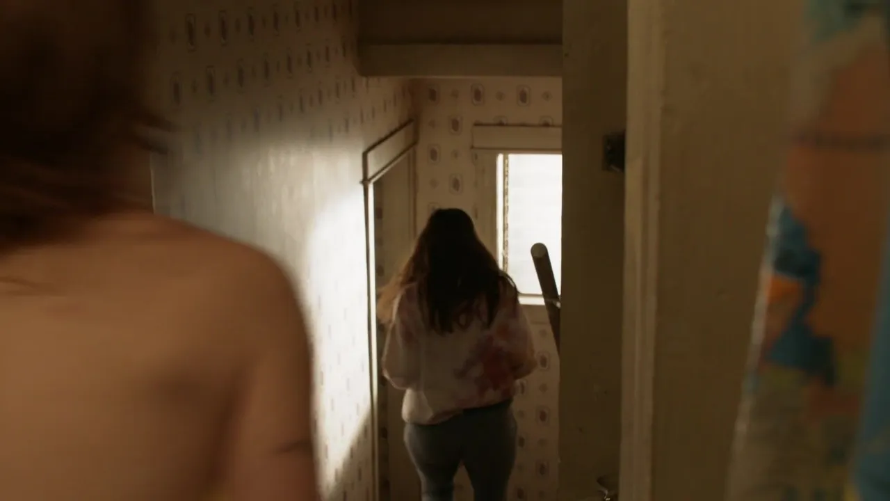 Elise Eberle – Shameless s11e07 (2021) celeb boobed scene