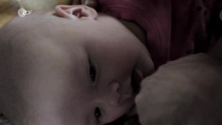 Friederike Becht - Plotzlich so still (2020) topless and lactation scene