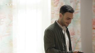 Iris Mareike Steen, Larissa Sophie Romer – Gute Zeiten, schlechte Zeiten e7147 (2020) celebrity sexy scene