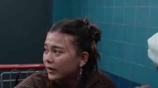 Martha Plimpton, Nathanya Alexander, Chase Sui Wonders - Genera+ion s01e04-05 (2021) celeb nude boobs scene