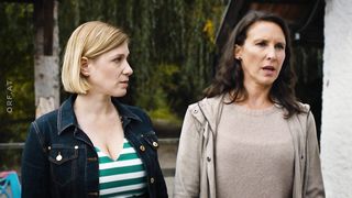 Nina Proll - Vorstadtweiber s01e50 (2020) actress nude scene