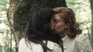 Vanessa Kirby , Katherine Waterston - The World to Come (2020) lesbian sexy scenes