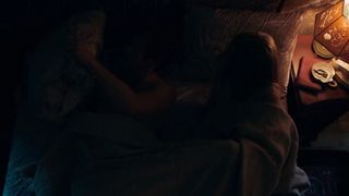 Amanda Seyfried, Natalia Dyer â Things Heard & Seen (2021) Celebs Nude Scene