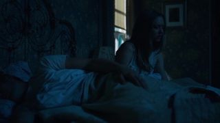 Amanda Seyfried, Natalia Dyer â Things Heard & Seen (2021) Celebs Nude Scene