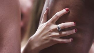 Camille Zenit hot porn - Noyee sous les paillettes (2021) gang bang censored movies scene