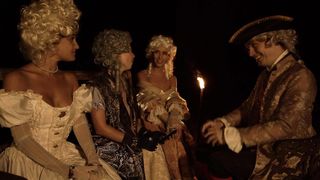 Laureline Romuald nude - Eloge du sein des femmes (2021) oops boobs scene