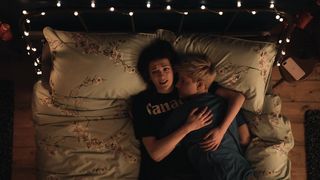 Mae Martin, Charlotte Ritchie hot - Feel Good s02e02-06 (2021) sex scene