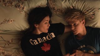 Mae Martin, Charlotte Ritchie hot - Feel Good s02e02-06 (2021) sex scene