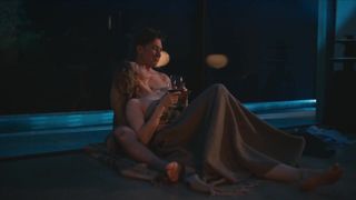 Valery Tscheplanowa nackte - Das Haus (2021) nudity in movie