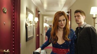 Bella Thorne  sexy - Time Is Up (2021)