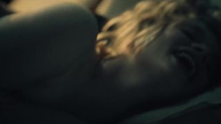 Luna Wedler naked - Je suis Karl (2021) Hot sex movie scene