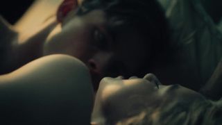 Luna Wedler naked - Je suis Karl (2021) Hot sex movie scene