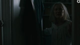 Meike Droste nackte - Das Leben ist kein Kindergarten - Umzugschaos (2021) Bath Scene