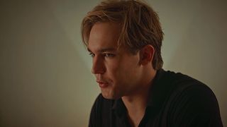 Eva Indenbaum, Alina Rachkovskaya - Struny s01e09 (2021) show topless video