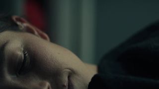 Olivia Thirlby, Ashley Romans, Amber Tamblyn, Paris Jefferson - Y The Last Man s01e01e01-02 (2021) show naked episode