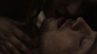 Caroline Hartig, Hannah Hoekstra - Blackout s01e02 (2021) show sexy cut episode