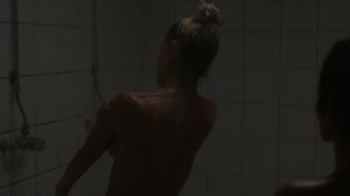 Lauira Auclair topless - Frerots s01e09 (2021) show Sexy Girls Videos