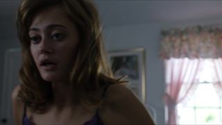 Ella Purnell hot – Yellowjackets s01e01 (2021) show sexy cut scene
