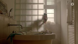 Wolke Hegenbarth, Kathrin von Steinburg nude - Toni, mannlich, Hebamme s01e05 (2021) show naked episode