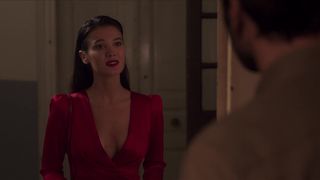 Pınar Deniz sexy - Love 101 s02e01e04e05 (2021) show Hot episode