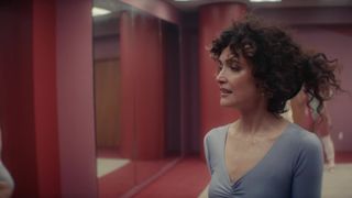 Rose Byrne hot - Physical s01e01-04 (2021) show video