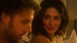Sarah Shahi hot - SL 1- 8 (2021) show video