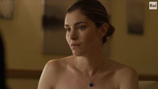 Vittoria Puccini sexy - La fuggitiva s01e01e06 (2021) show TV