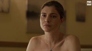 Vittoria Puccini sexy - La fuggitiva s01e01e06 (2021) show TV