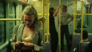 Jeanne Goursaud, Soma Pysall hot - Para - Wir sind King s01e04 (2021) show video