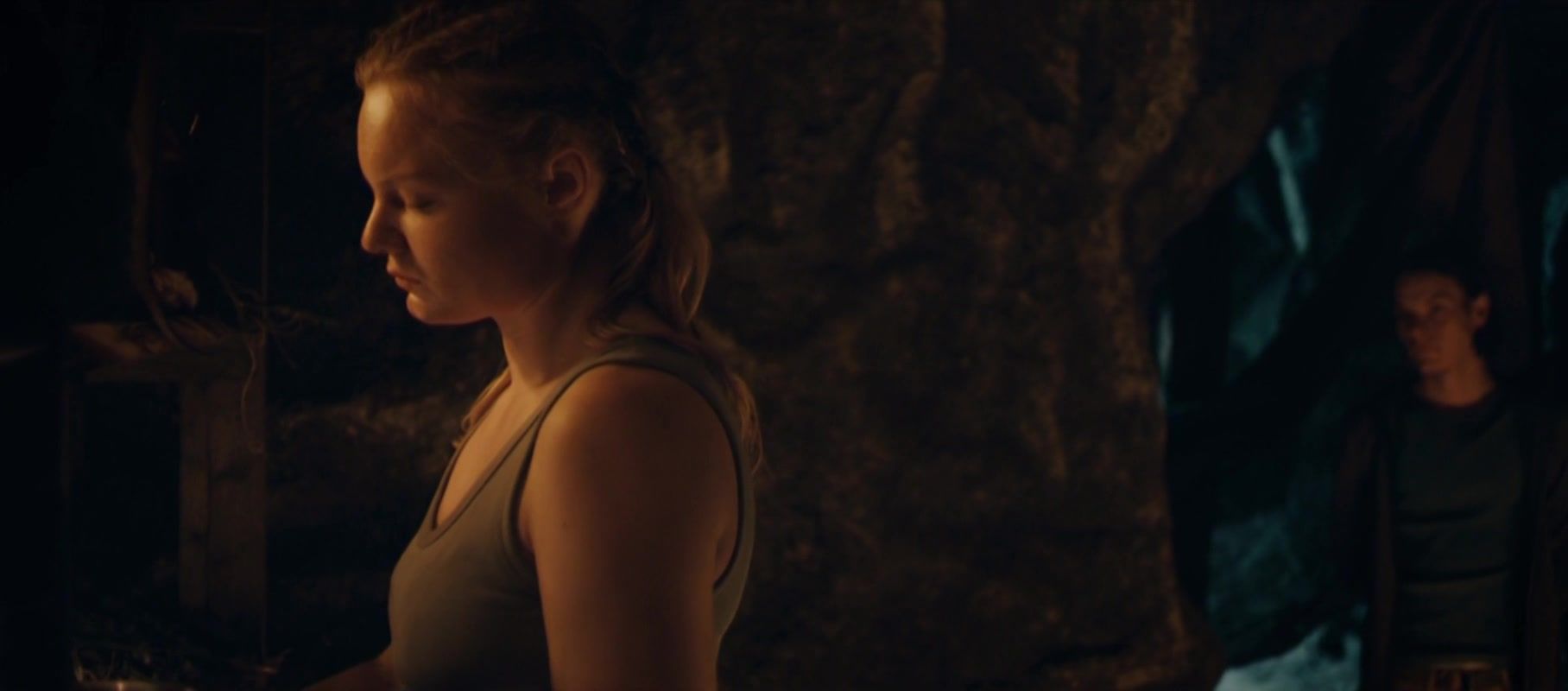 Maria Dragus – Wild Republic s01e06 (2021) show series