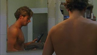 Stephanie Japp topless - S.O.S. Barracuda s01e07 (2002)