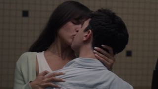 Genera+ion s01e01-03 (2021)Haley Sanchez, Chloe East, Chase Sui Wonders topless