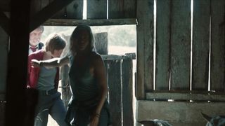 Les rivieres pourpres s03e06 (2021) Lizzie Brochere, Maylis Dumon topless