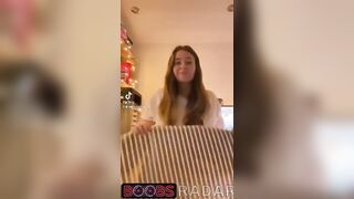Ash-Blonde demonstrated her baps TikTok - Flash Tits