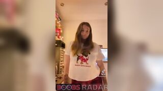 Ash-Blonde demonstrated her baps TikTok - Flash Tits