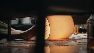 Kaley Cuoco hot - The Flight Attendant s01e06 (2020) TV Show Sexy Celebs