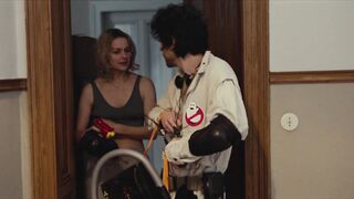 Henriette Confurius, Luise Heyer - Generation Beziehungsunfähig (2021) Sexy Celebs