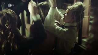 Isolda Dychauk, Jeanne Goursaud, Zsa Zsa Inci Bürkle, Muriel Wimmer - 7. Stunde (2015) Topless Celebs