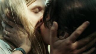 Laetitia Casta, Clémence Poésy - Beyond the Horizon (Le milieu de l'horizon) (2019) Nude Scenes