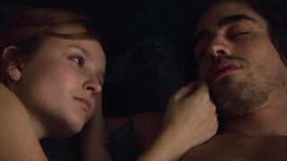 Larissa Manoela - Lulli (2021) Sexy Scene